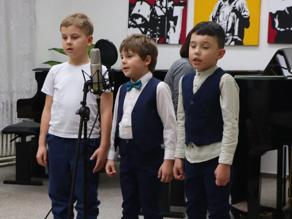 Foto – Vánoční koncert žáků Miroslavy Šikulové 17. 12.2025