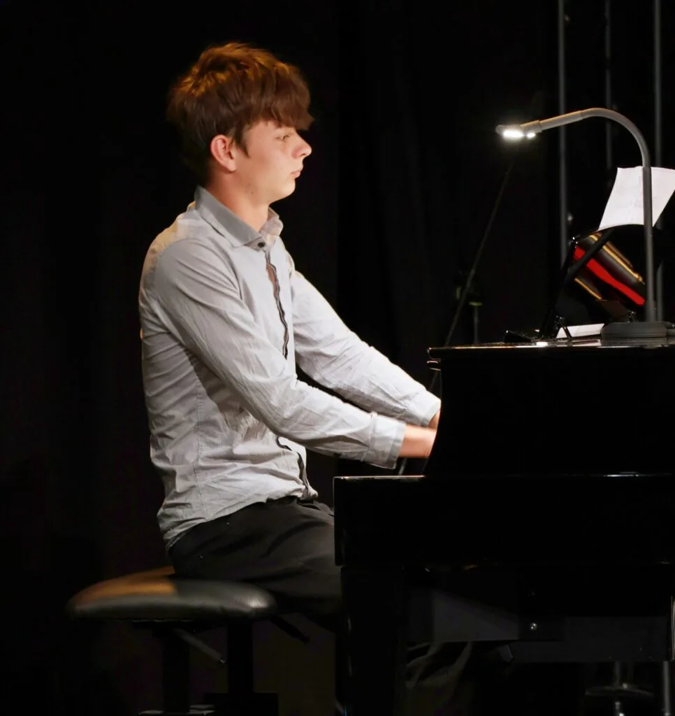Foto – Veřejný koncert 23. 6. 2026 KD Říp